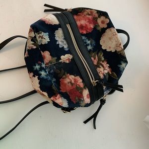 francescas mini flora backpack
